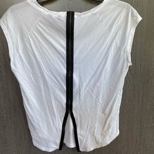 Guess Zip-Up Back White Tee